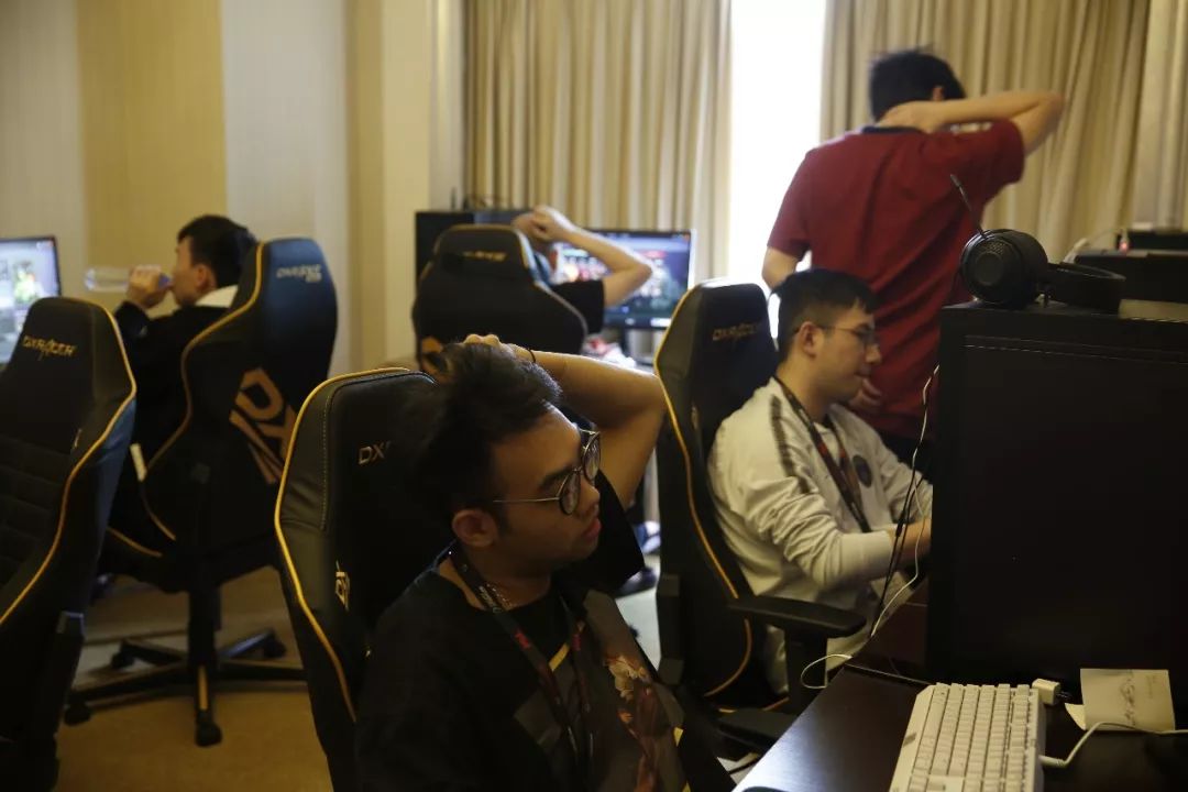 WBG官方：打野选手Karsa离队