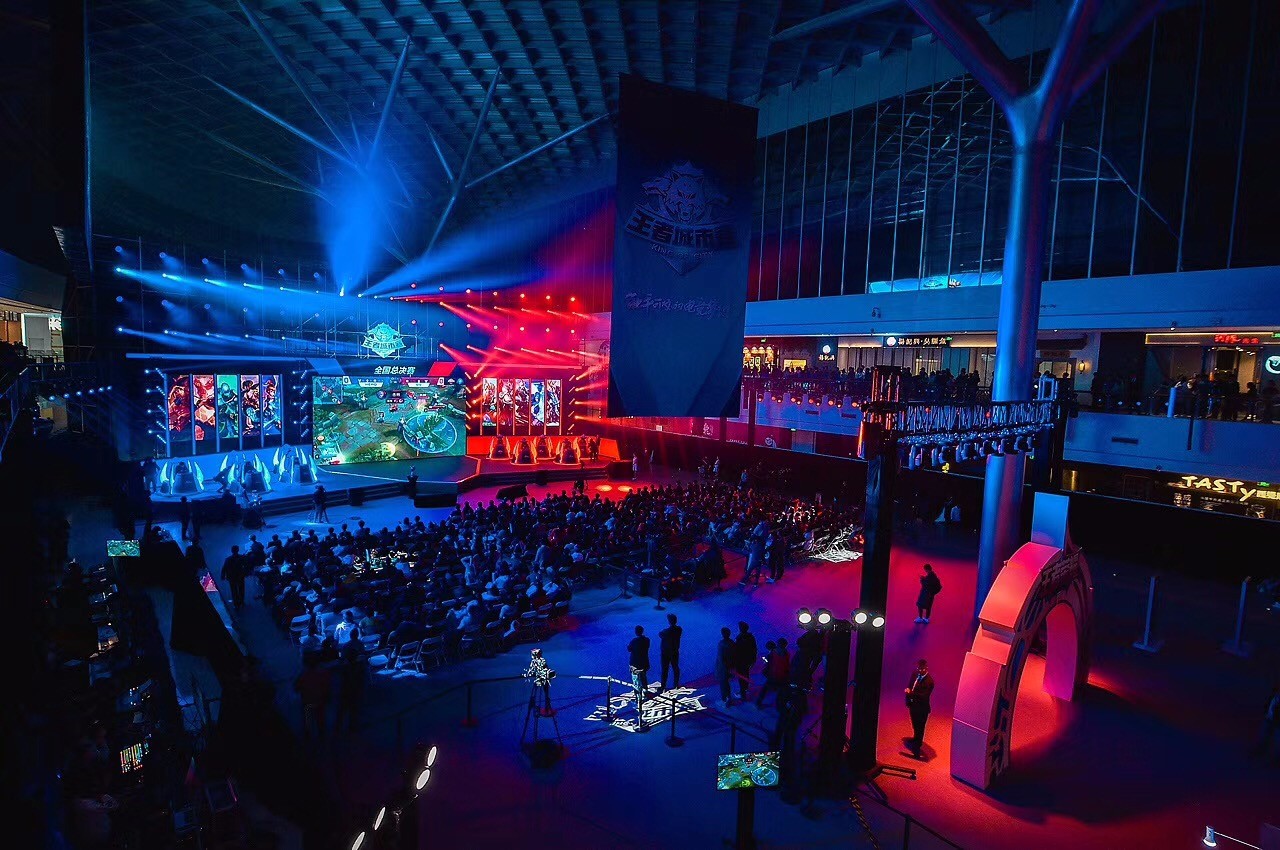 英雄联盟官方公布首位名人堂选手：欢迎Faker进入名人堂