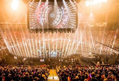 一度陷入被 一度陷入被